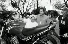 Silvana da Furp, feliz com sua moto!